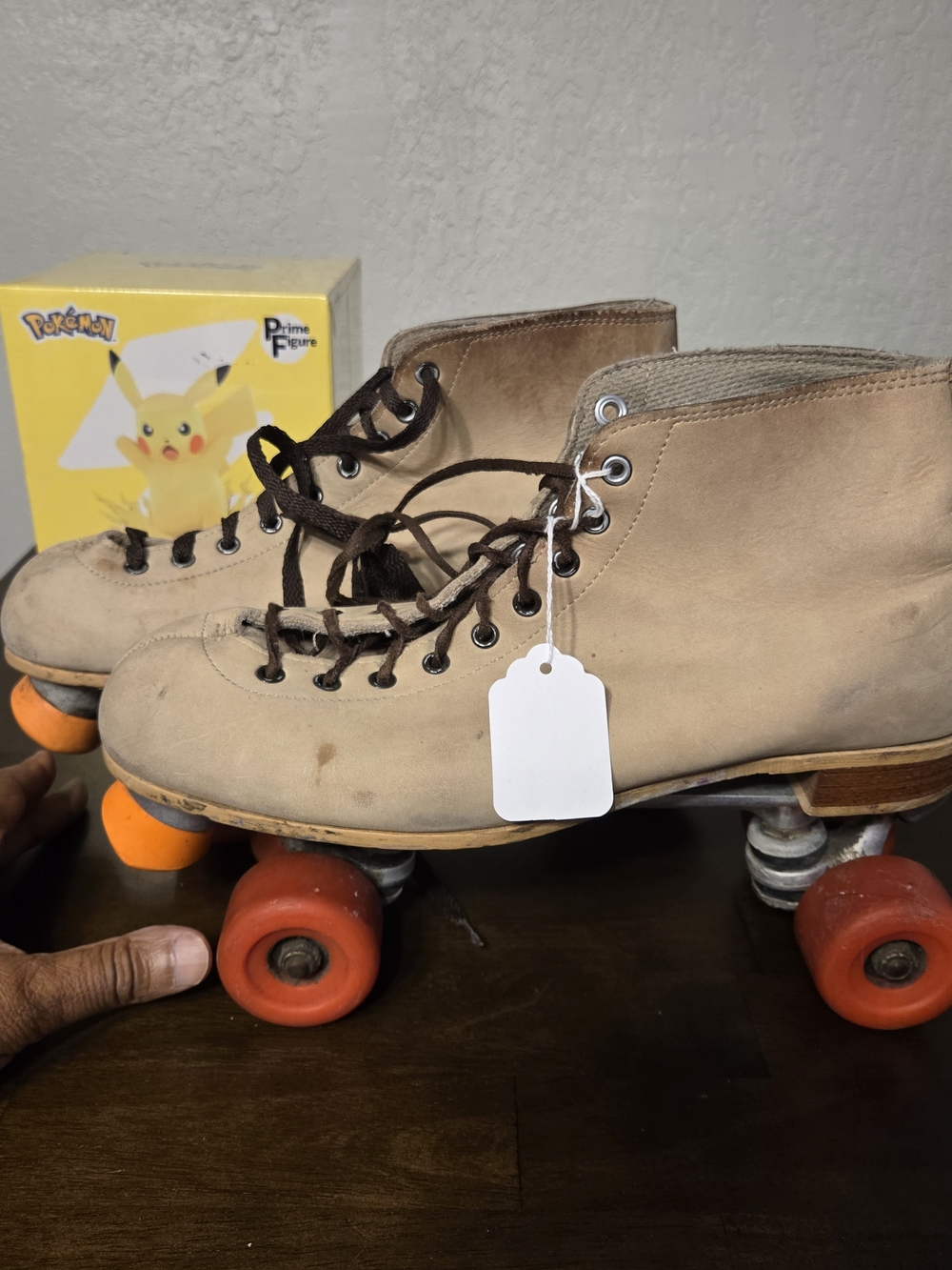 Mens Vintage SuedeTan Roller Skates - Durable Retro Style